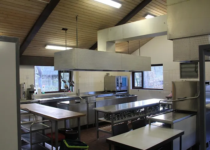 Vandrarhem Nvh De Bosbeek *